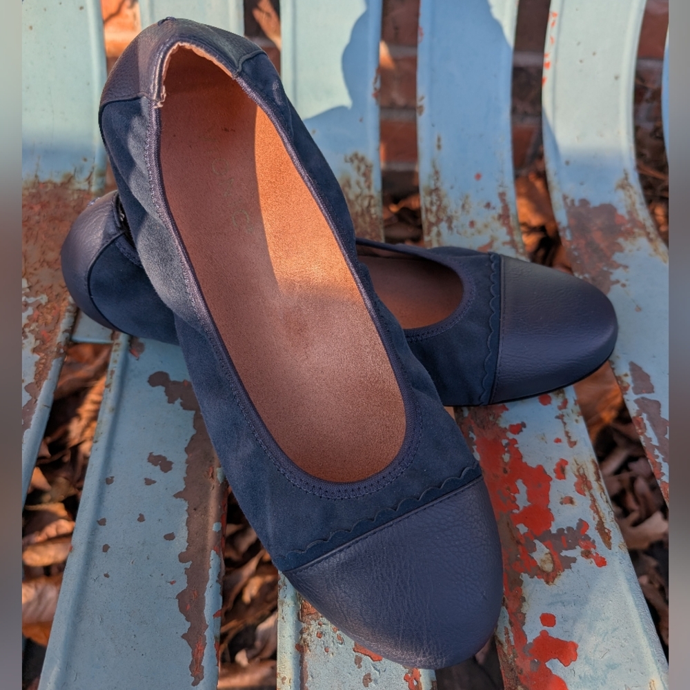 Vionic Prim Tina Navy Ballet Flats